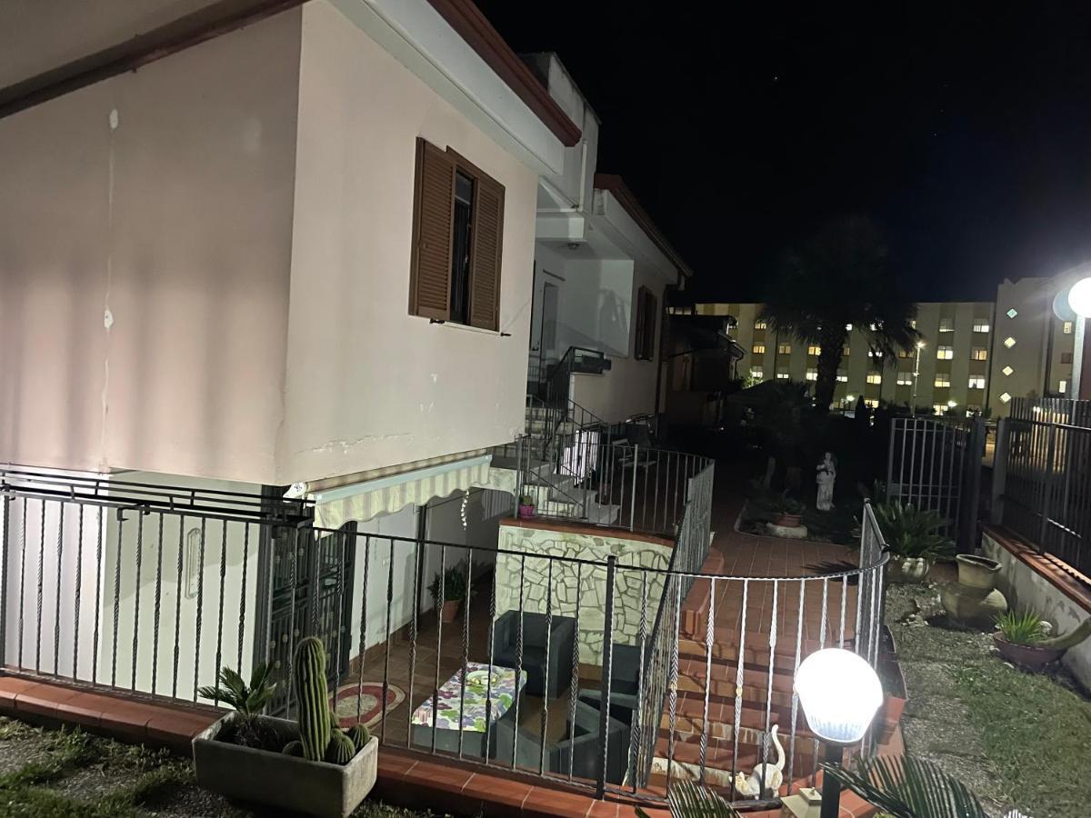 Villa Antonella Pozzilli Bagian luar foto