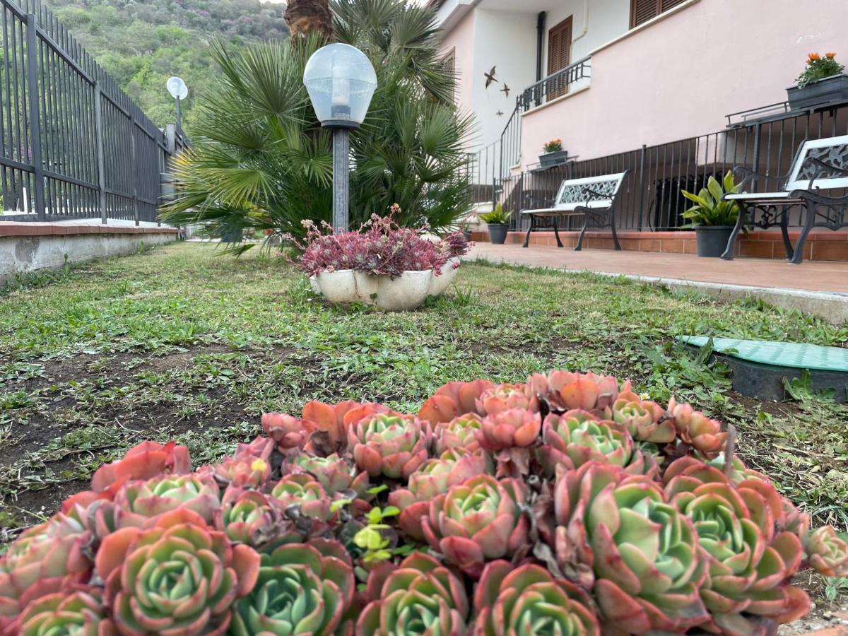 Villa Antonella Pozzilli Bagian luar foto